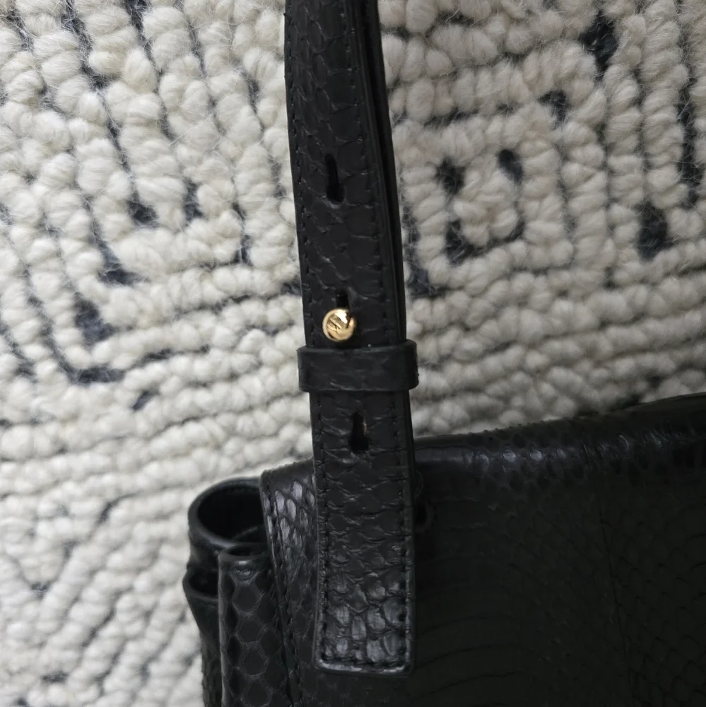 ๐ Salvatore Ferragamo Authentic Black Python Bag - Picture 10 of 15